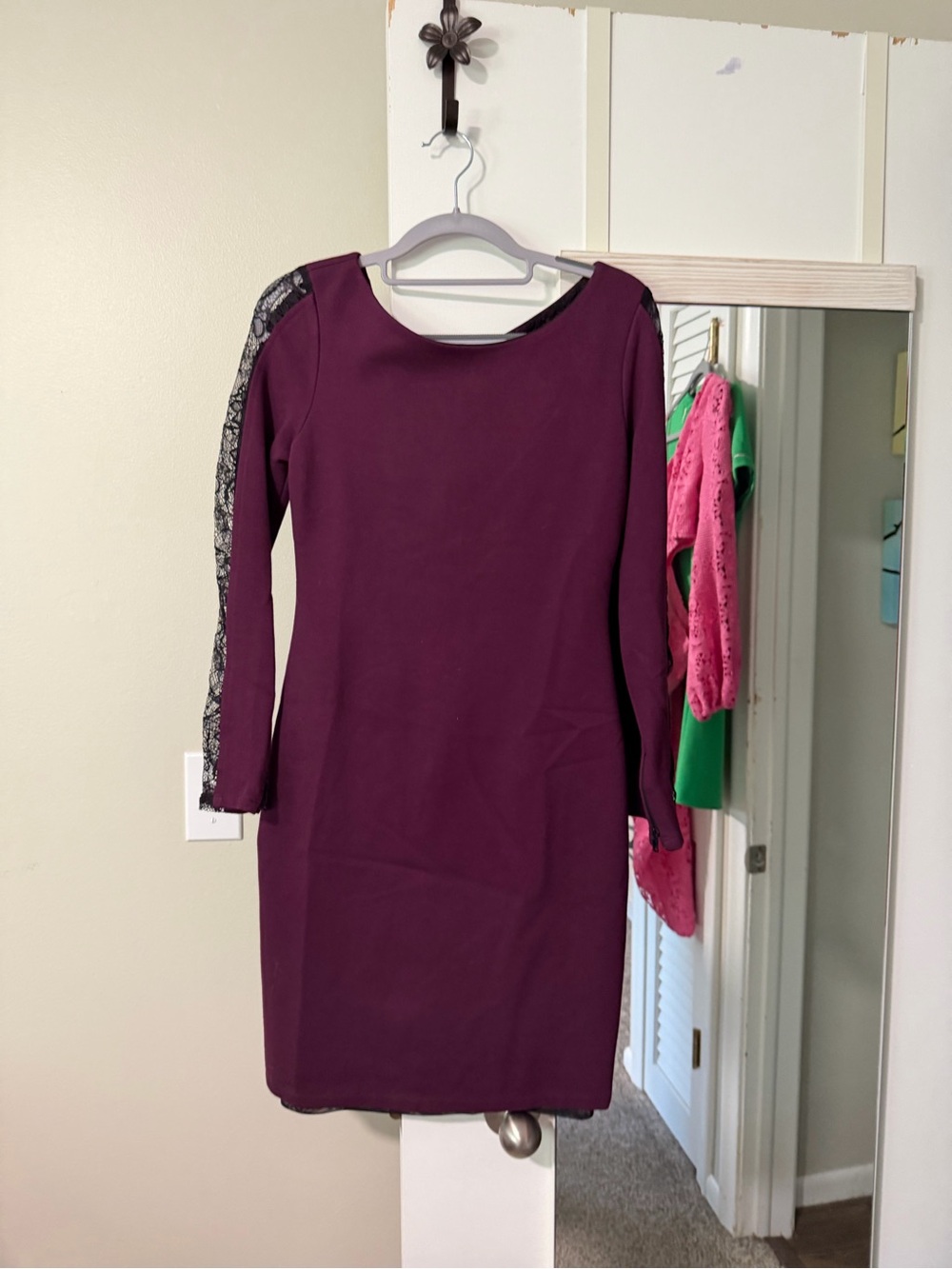 Alice + Olivia Plum Long-Sleeve Sheath Dress with Lace Trim